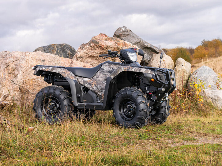 27YM-TRX520FA6-T3b-LE-Camo-aws-0101