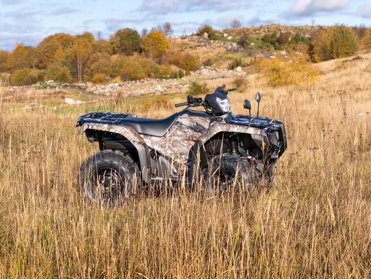 27YM-TRX520FA6-T3b-LE-Camo-aws-0104